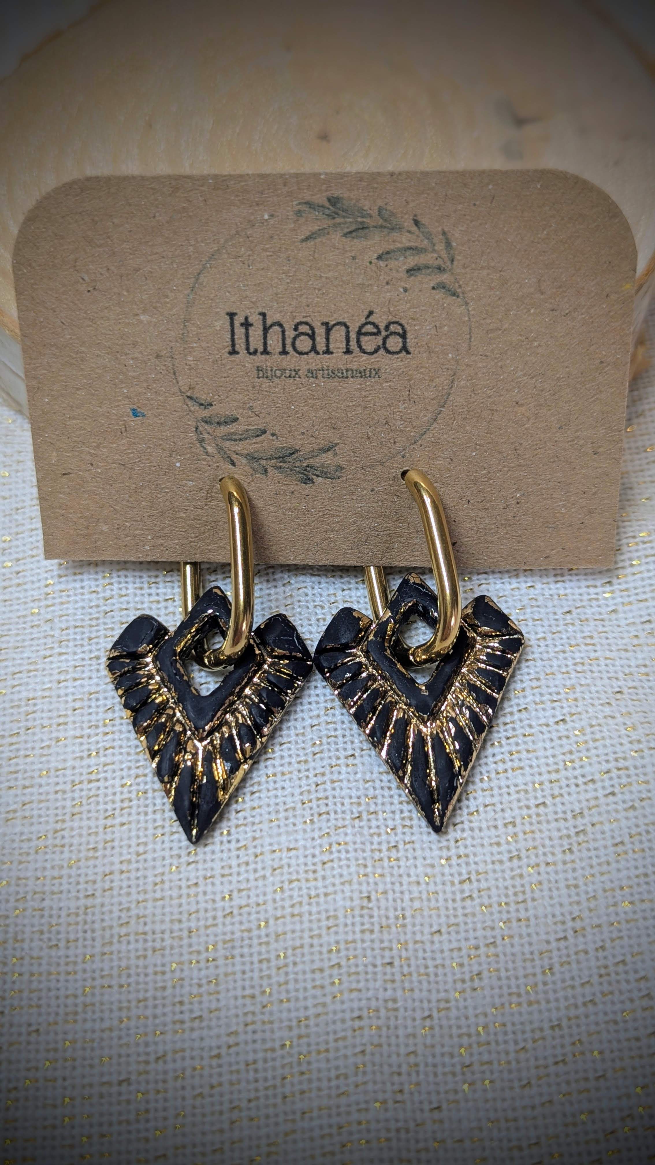 AZTEQUA | BOUCLES D'OREILLES NOIR ET OR | MATES