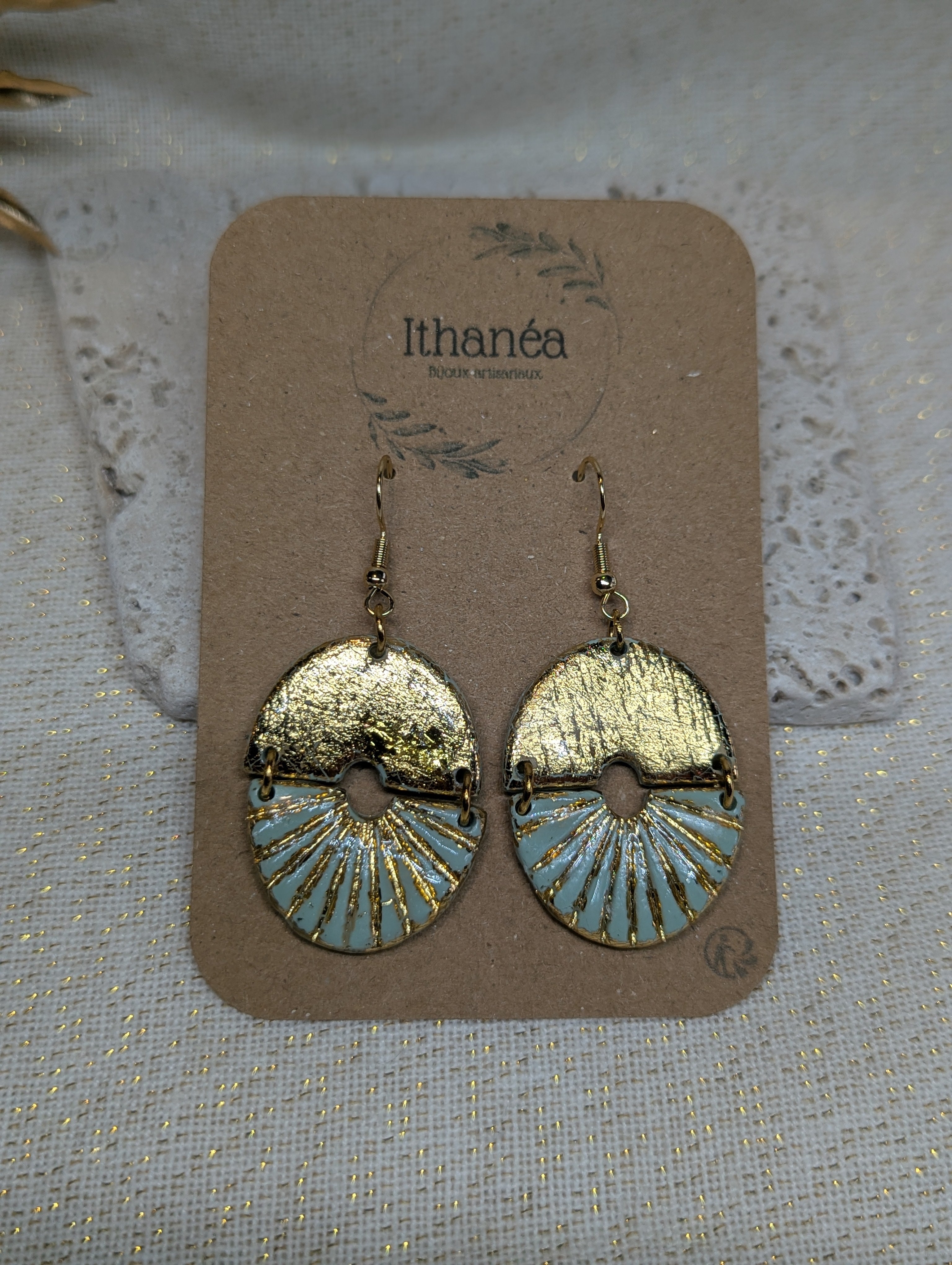 ITHANA | SAUGE ANTIQUE • DORÉ